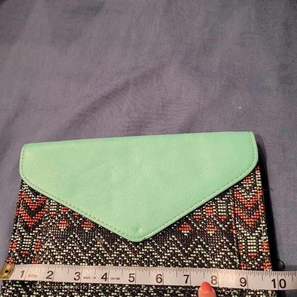 Street Level Beaded Envelope Clutch - Picture 6 of 7
